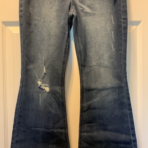 New Tinseltown Hi- Rise Flare Jeans 7/28 - Picture 2 of 5
